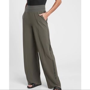 Athleta Nolita Wide Leg High Waisted Olive Green Trouser Pant Women 12
